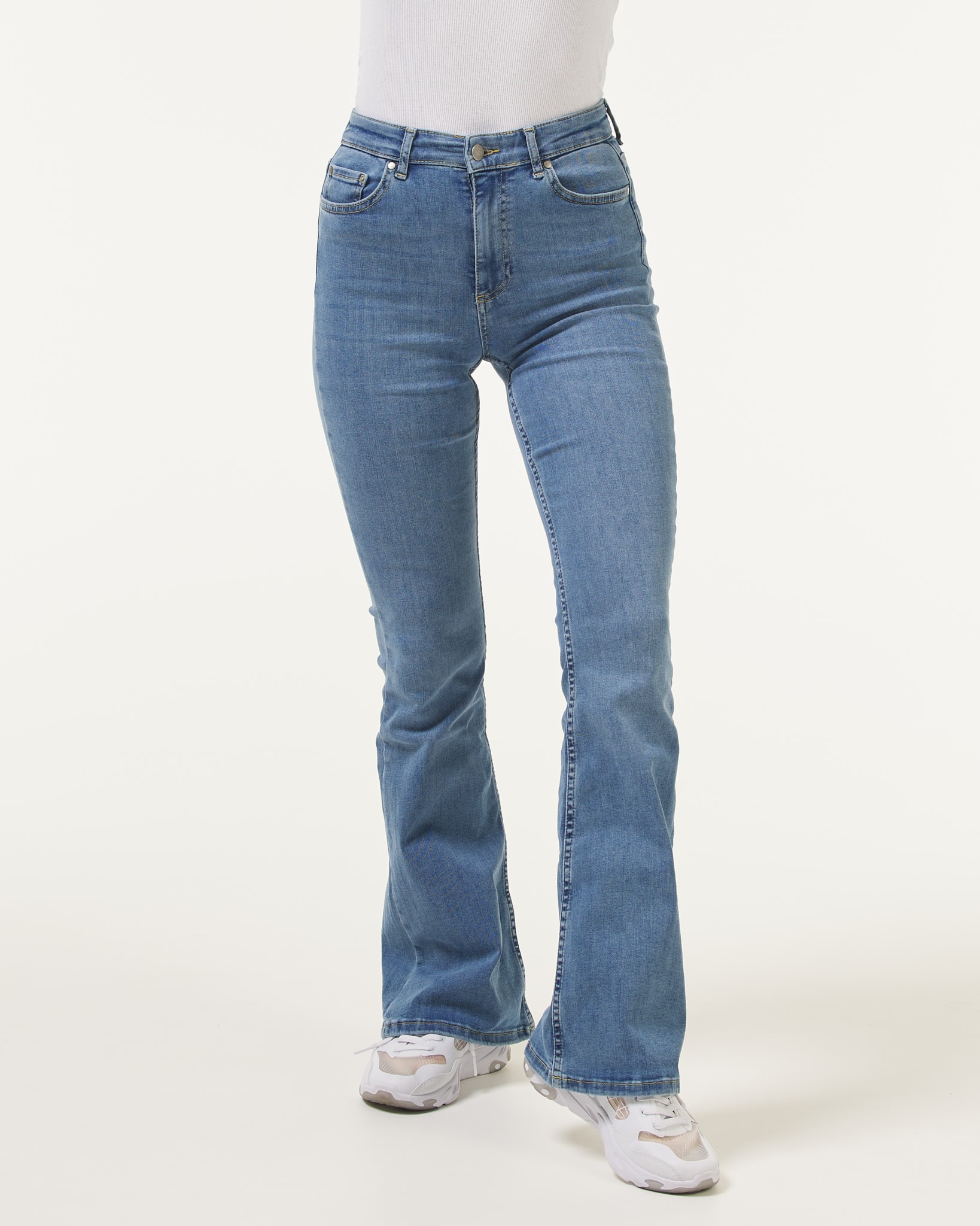 Chrissy-Boot-Cut-Jeans-Light-Blue-5-1638